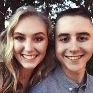 Meet your Posher, Corie